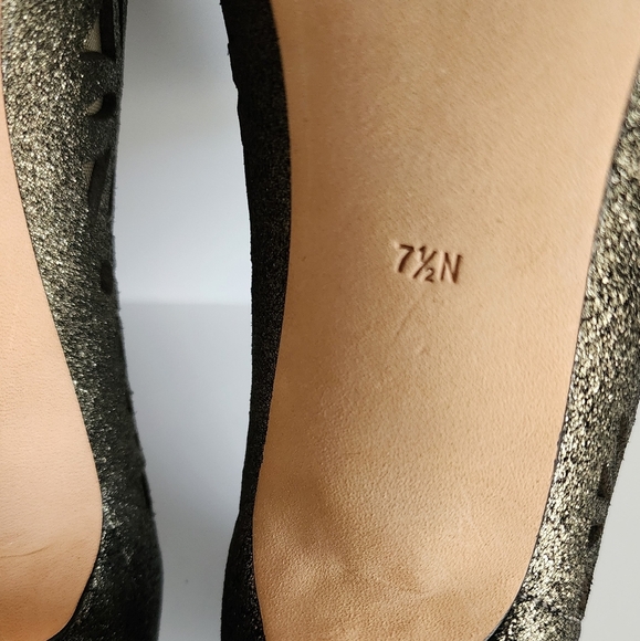 Vaneli Women's 7.5N Babe Pewter Metal Peep Toe Heels - Picture 12 of 12